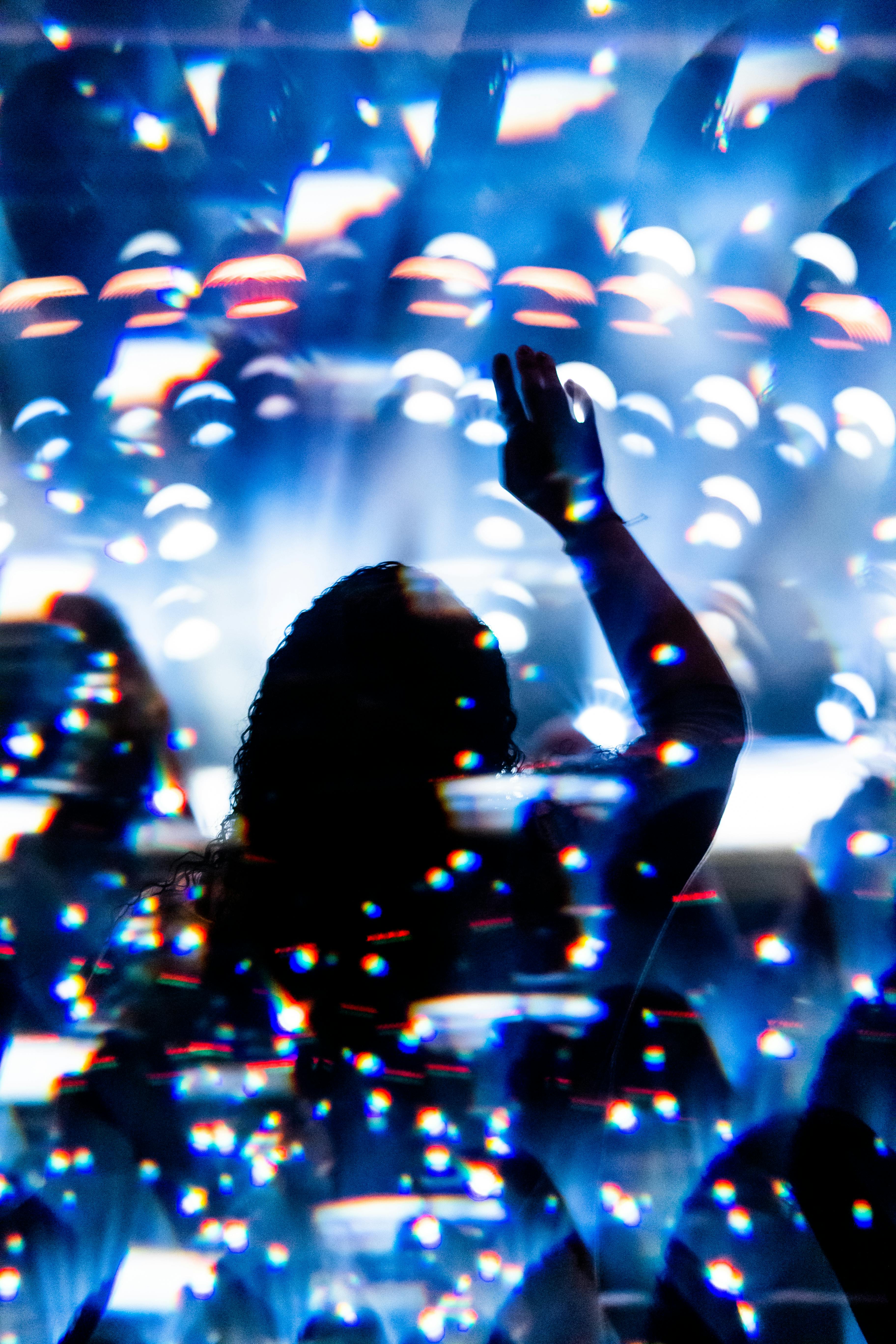 Analu: shows, ingressos e a presença que cresce na pista