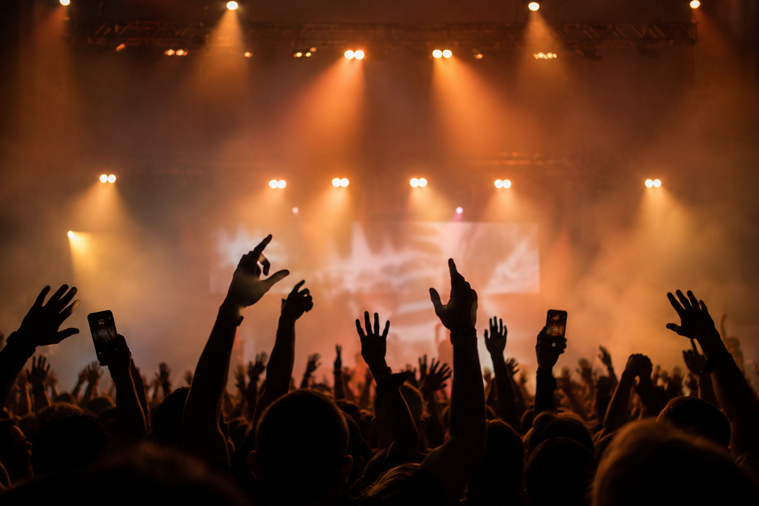 Delacruz: shows ao vivo, ingressos e a intensidade que toma conta do público