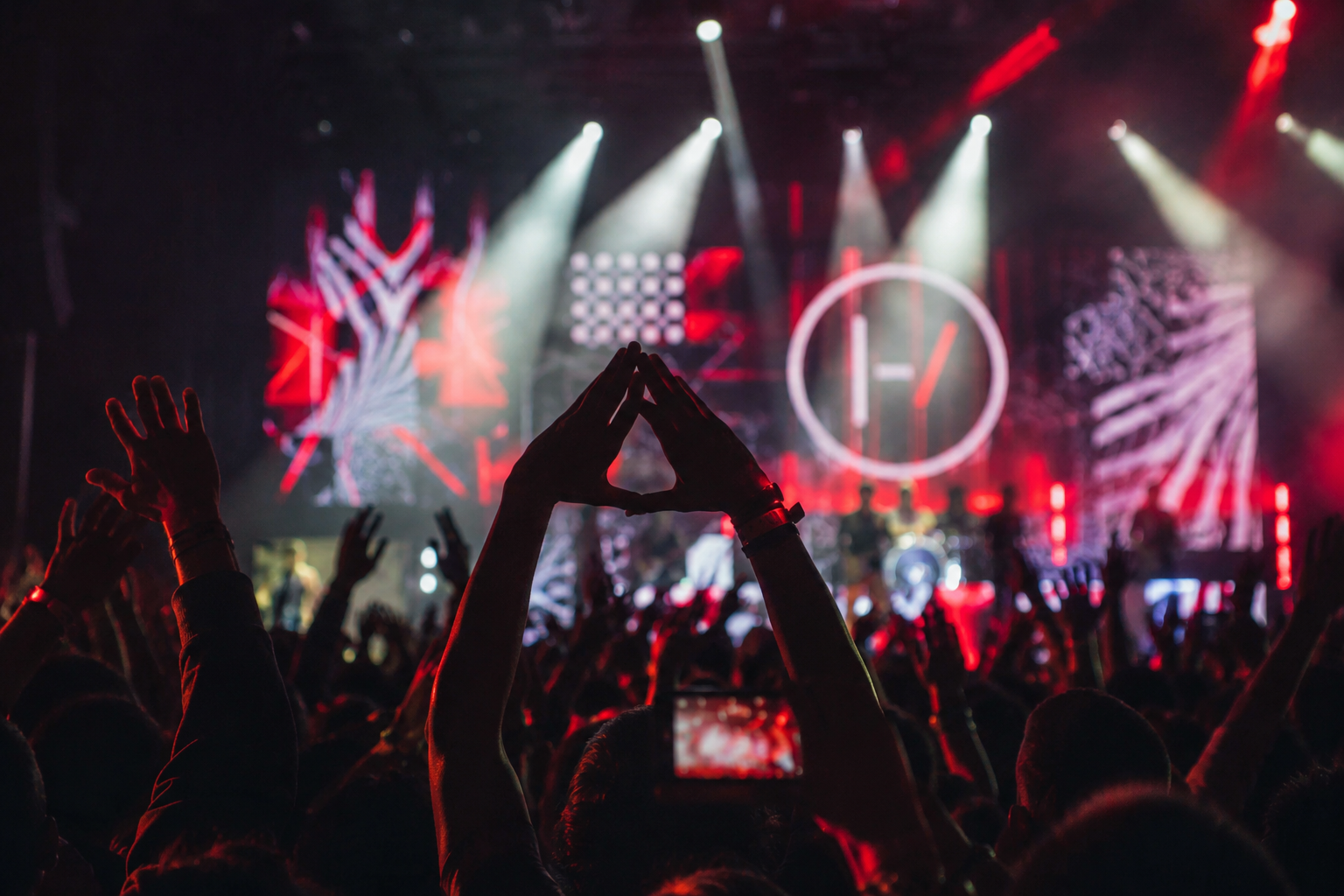 Twenty One Pilots: shows ao vivo, ingressos e a experiência de uma energia que conecta fãs
